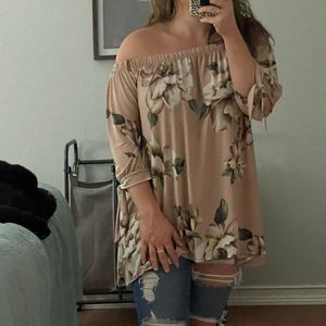 EUC Boutique Off The Shoulder Floral Top